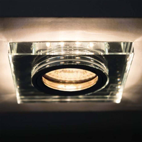 LED Decken-Einbaustrahler Soren 210lm + GU10-Fassung 9 x 9cm mit verspiegelter Oberfläche und warmweisser LED-Beleuchtung.