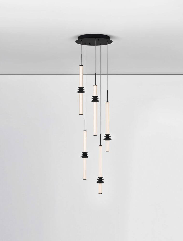 Stalactite Pendelleuchte 5-flammig Ø 35cm 3000K Schwarz in elegantem Design mit weißen Lichtleisten.