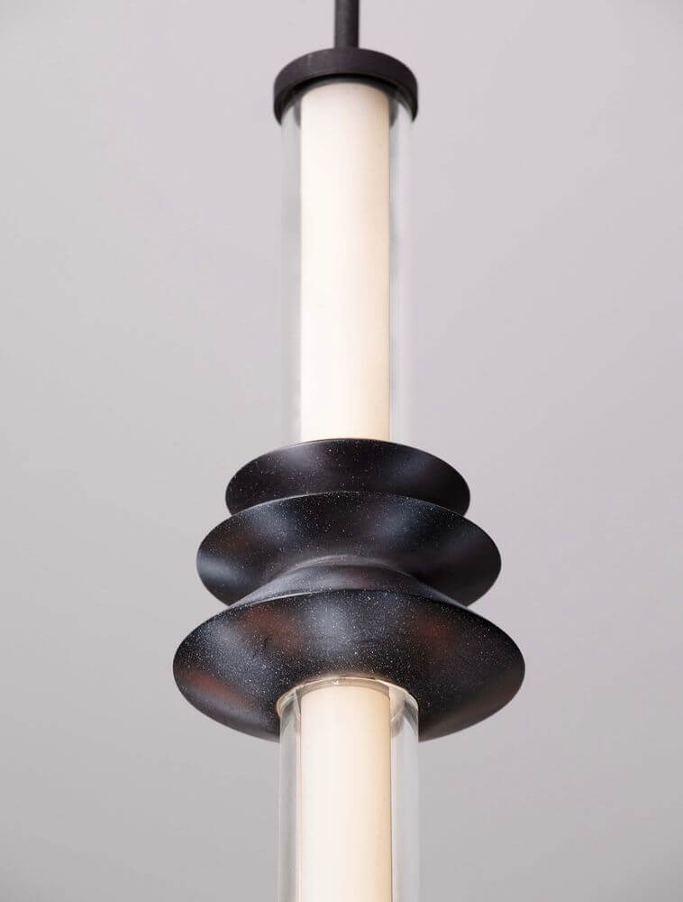 Stalactite Pendelleuchte Vertikal Ø 4,5cm 3000K Schwarz von ATMOSFERA mit dimmbares TRIAC-Design.