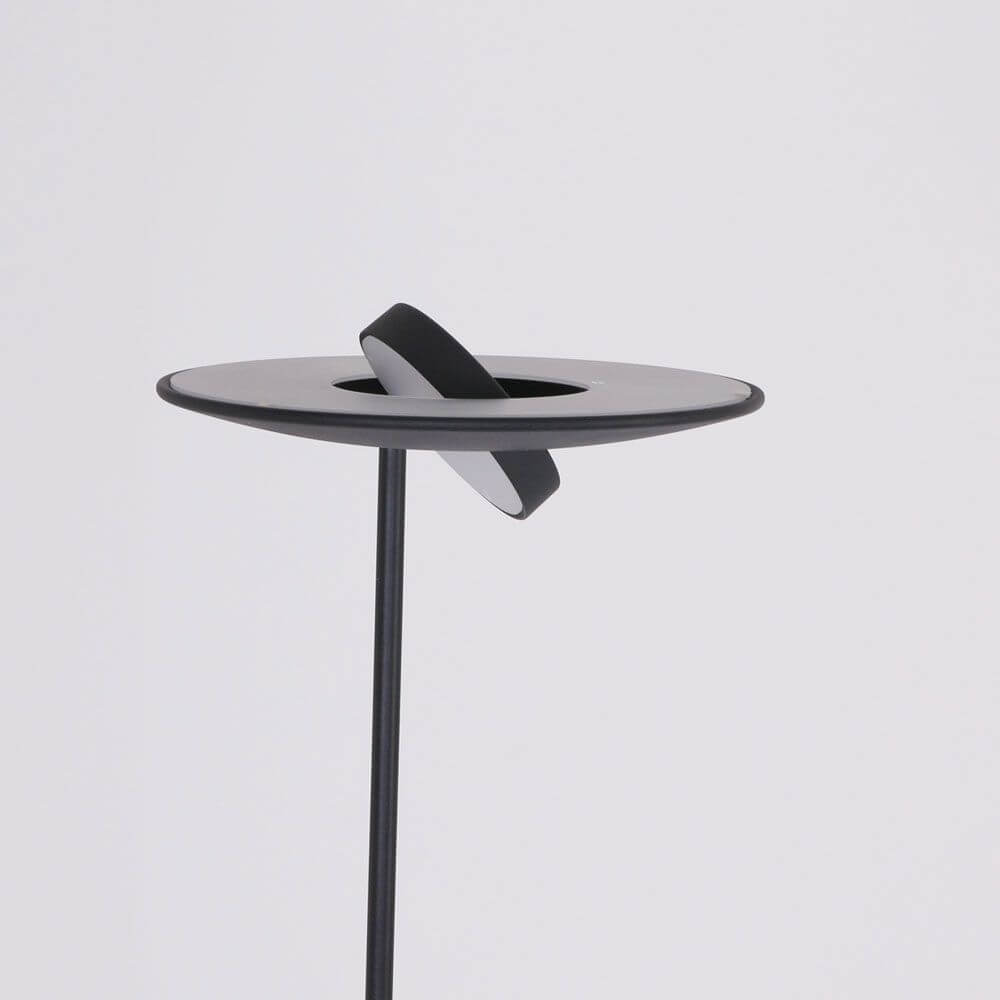 LED-Deckenfluter Zenith mit drehbarem Leuchtenkopf für individuell einstellbares Licht