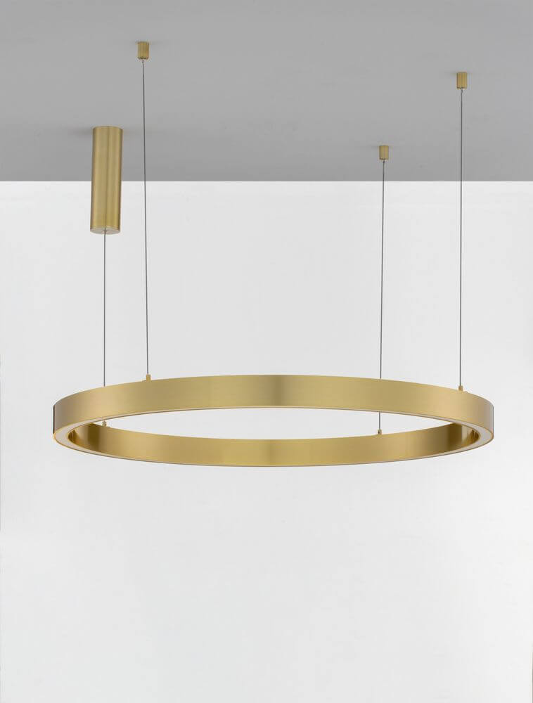 Sting LED Pendelleuchte Ø 100cm 3000K in elegantem Gold-Finish, ideal für moderne Innenräume.