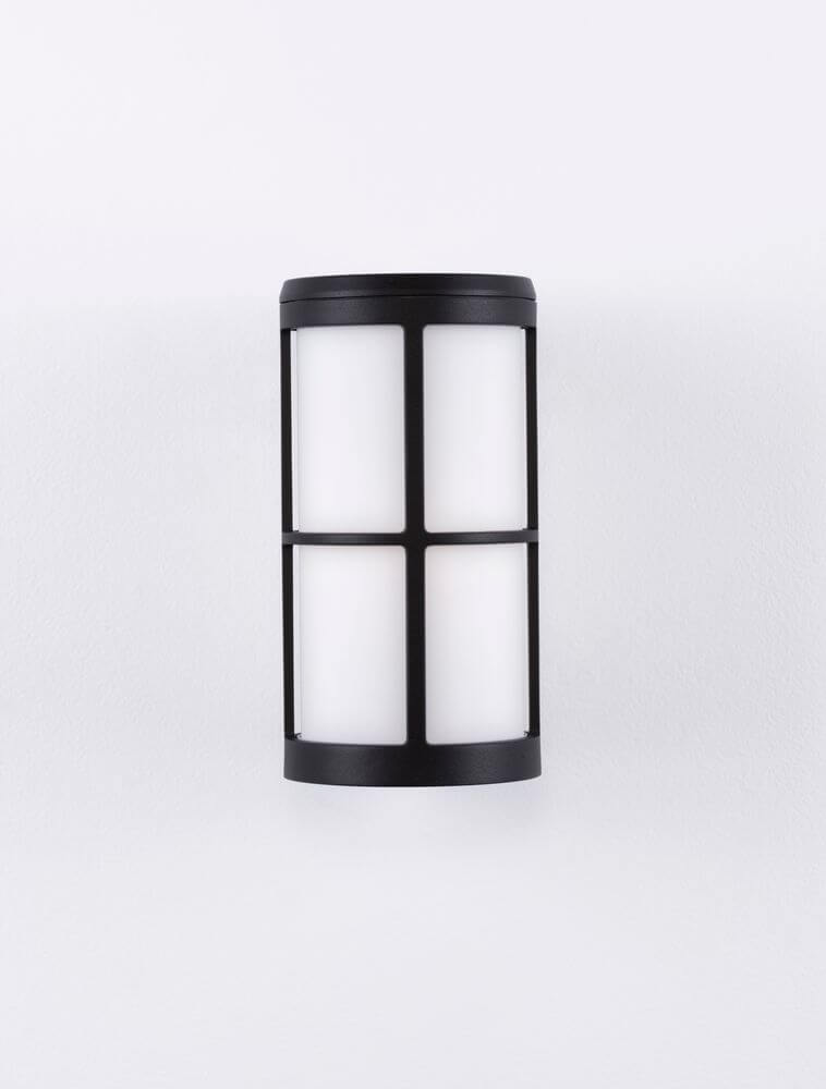 Stone Außenwandleuchte E27 IP54 in elegantem Design für Außenbereiche.