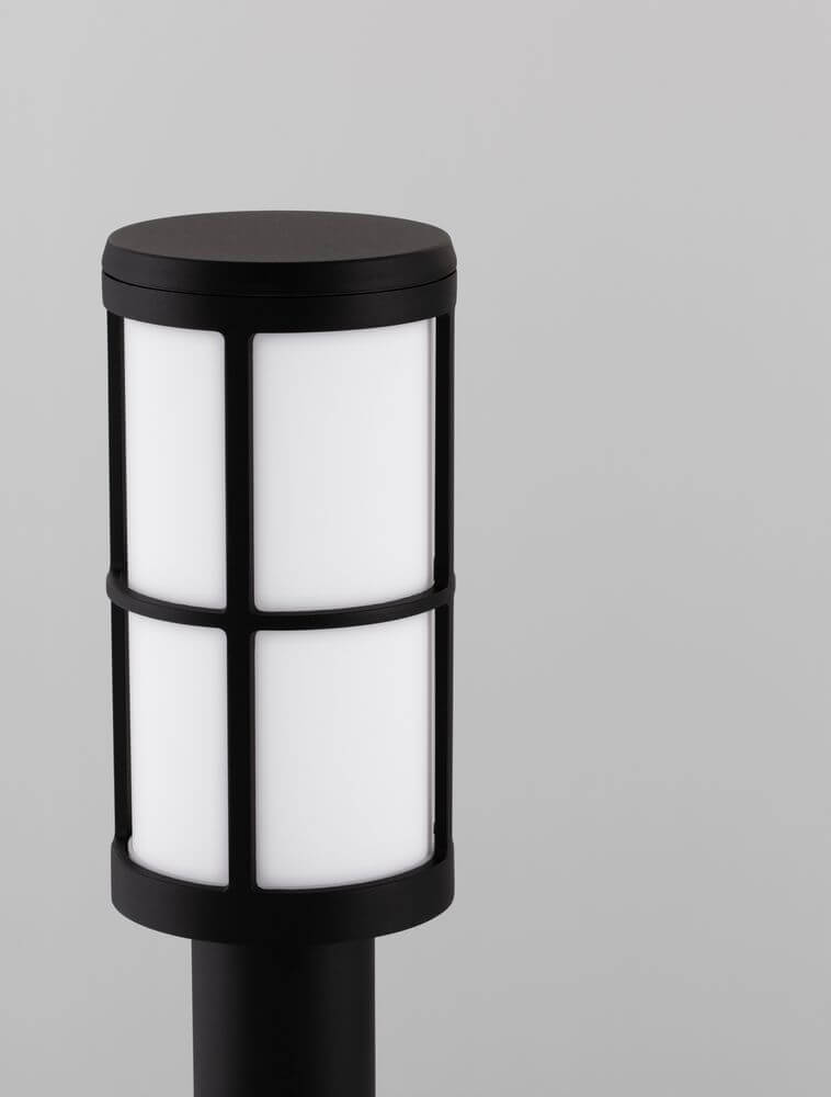 Stone Außenwegeleuchte Schwarz IP54 mit robustem Acryl- und Aluminium-Gehäuse