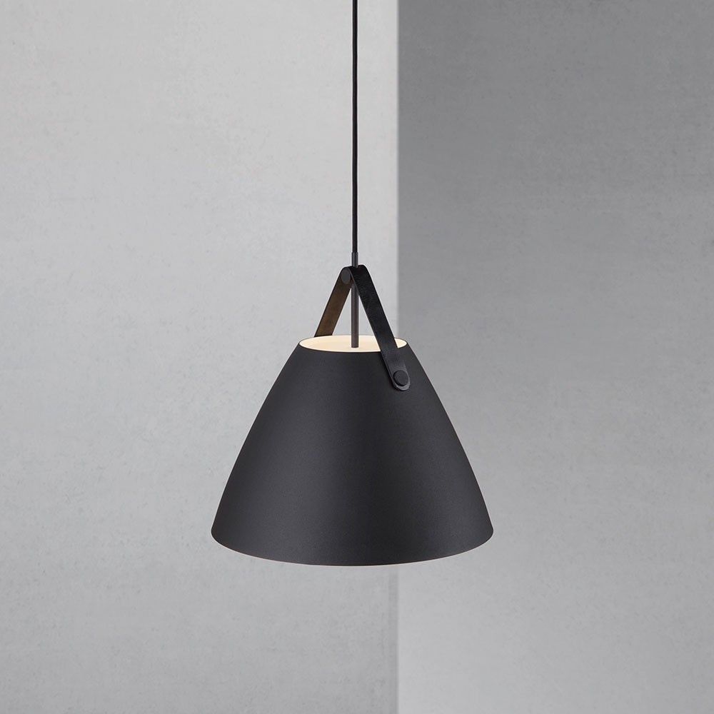 Strap 36 pendant lamp Ø 36cm with 2 leather straps black in elegant design.
