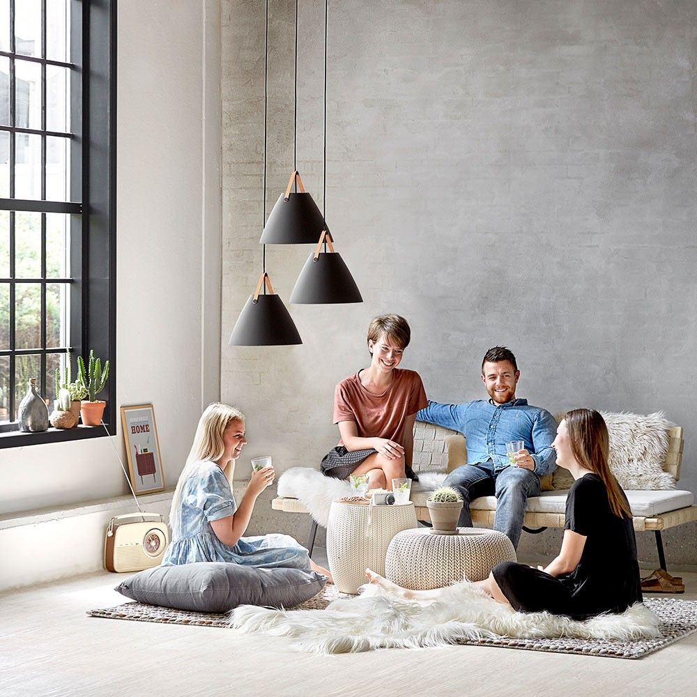 Strap 36 pendant lamp Ø 36cm with 2 leather straps black in a stylish interior with friends.