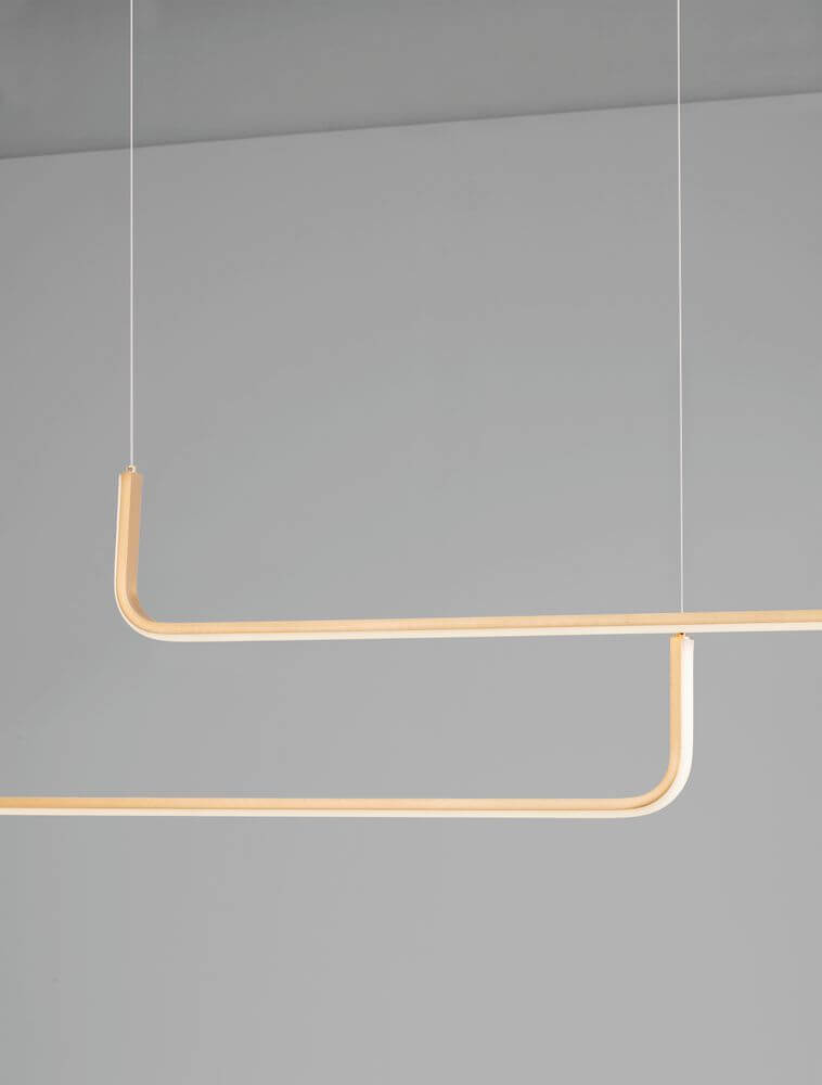 Strita LED Pendelleuchte 150cm im modernen Design mit warmweißem Licht 3000K, ideal für stilvolle Innenräume.