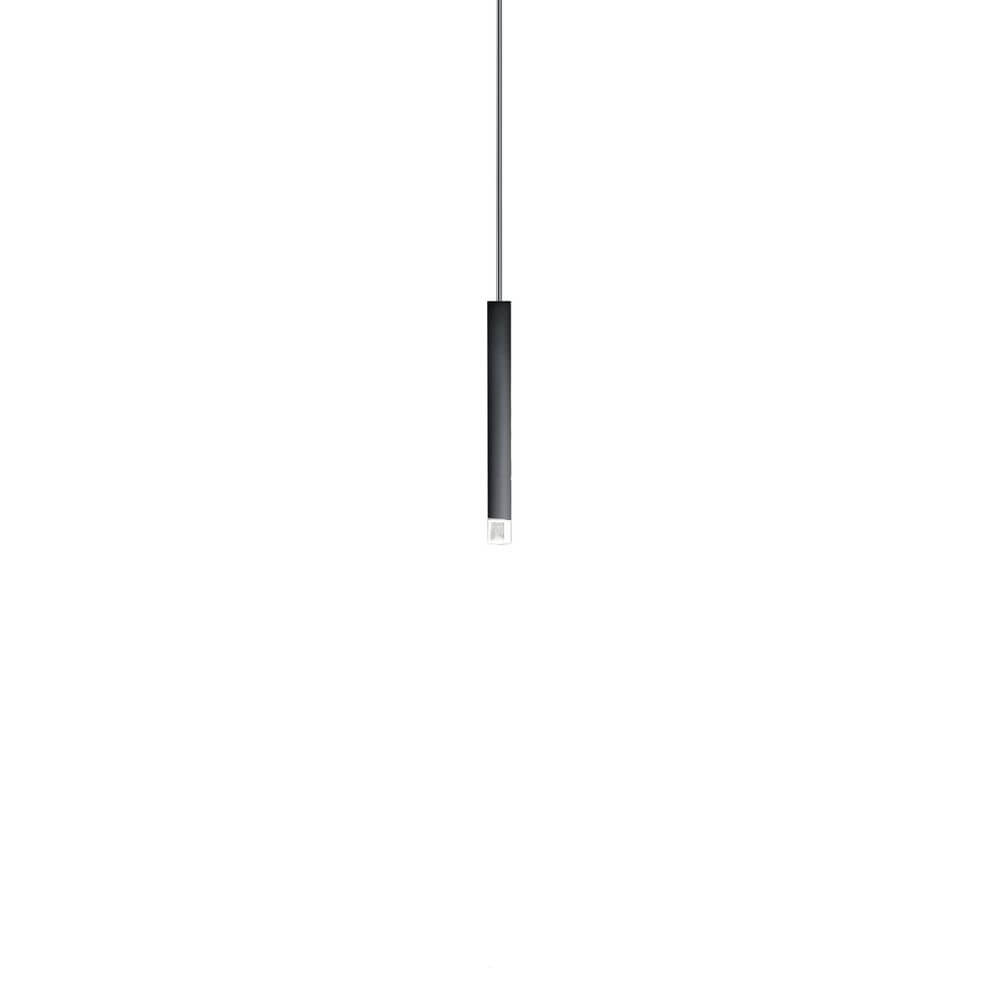 Lodes A-Tube Nano LED Hängelampe in schmaler, minimalistischer Form mit diffundierendem Licht.