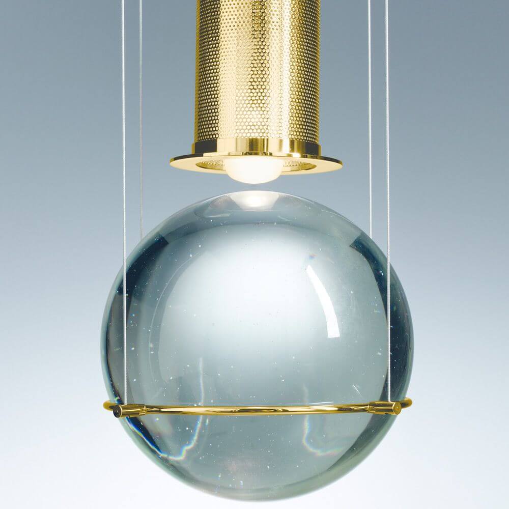 Tecnolumen LED-Hängeleuchte Le tre streghe Muranoglas Gold mit transparentem Kugelglas und goldener Aufhängung.