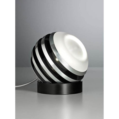 Tecnolumen LED-bordlampe Bulo Ø16 cm i moderne design med aluminium og satinert glassoverflate.