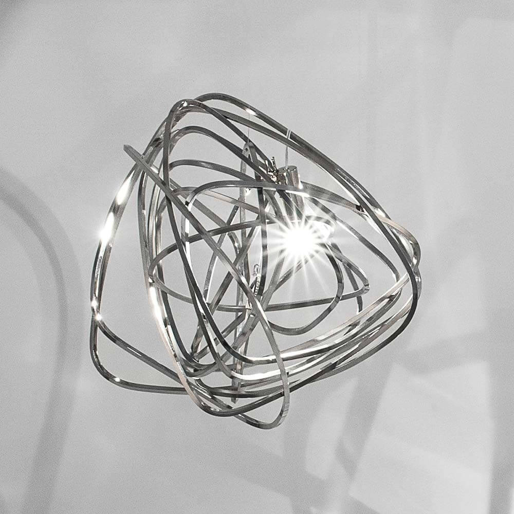Terzani Doodle Wandlampe in modernem Design, dynamische Form mit einzigartigen handgefertigten Details.