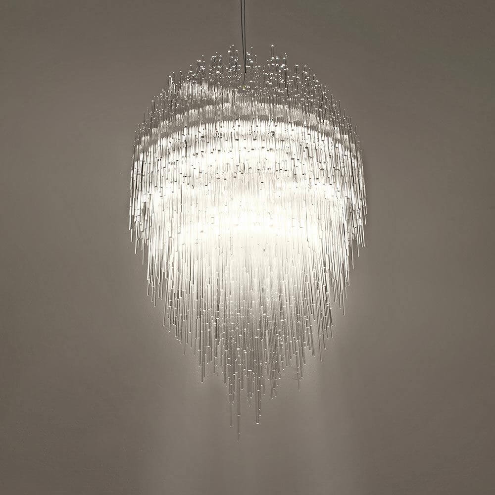 Terzani Iceberg Kronleuchter aus Plexiglas mit 3600 Rohren, elegante Lichtbrechung und handgefertigtes Design.