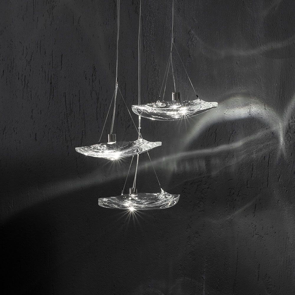 Terzani Manta LED Design-Hängeleuchte 3er mit geschwungenen Kristall-Linien für stilvolle Beleuchtung.