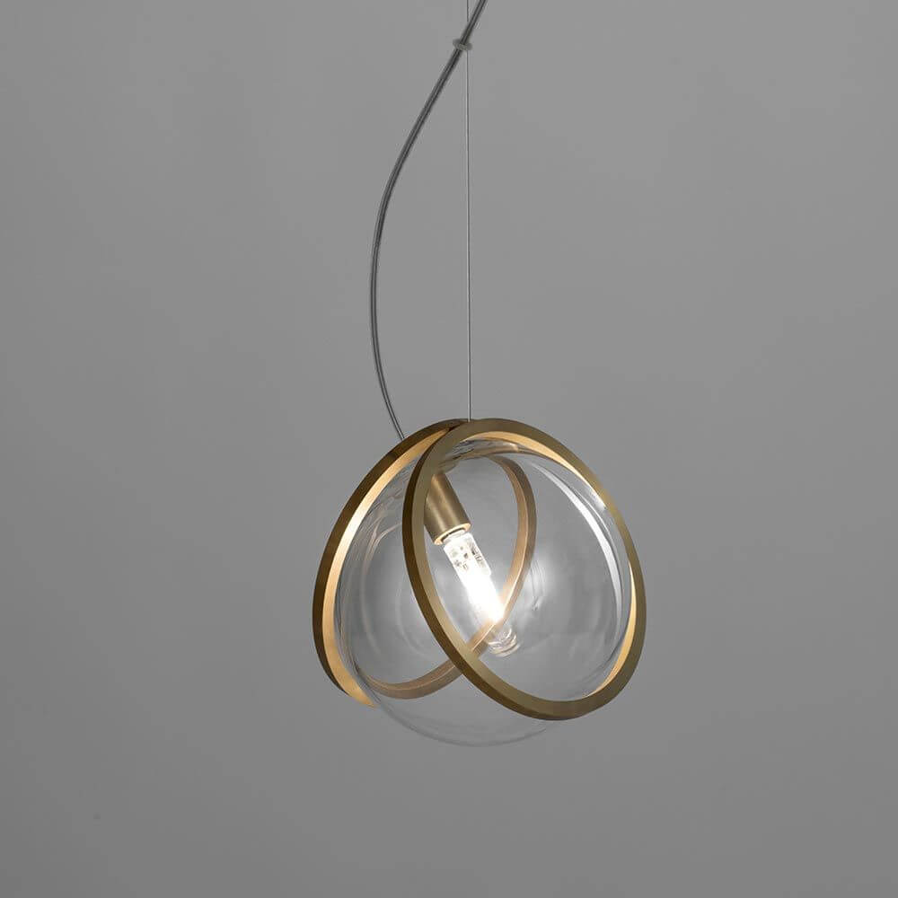 Terzani Pug Designer Einbau-Pendelleuchte mit sphärischen Lichtern und goldenen Ringen, inspiriert von einem Mops.
