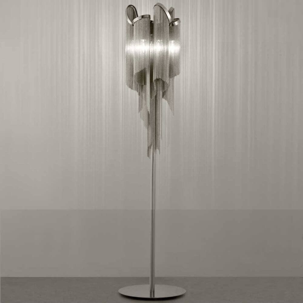 Terzani Stream Design-Stehlampe mit einzigartigem Design und beeindruckendem Lichtspiel in jedem Raum.