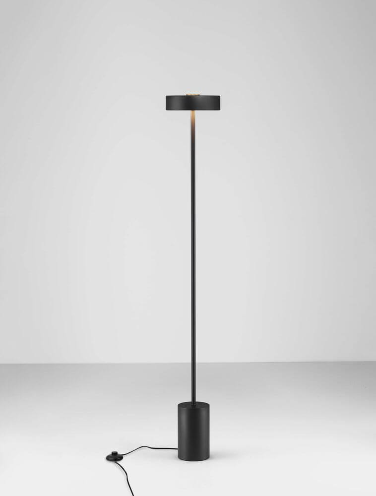 Thea LED Stehlampe H 135cm Ø 20cm 3000K - schlanke Stehleuchte in Holzdekor mit 17W LED, warmweiß 3000K, 929 Lumen, modernes Design