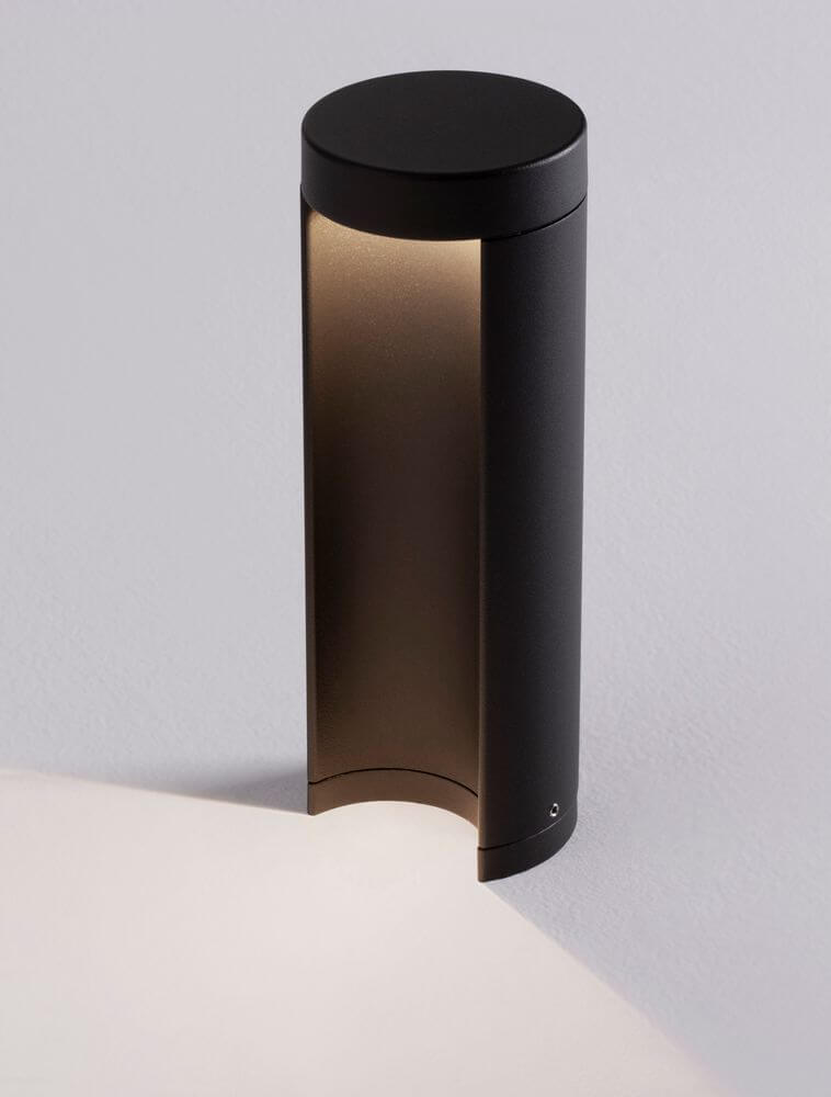Tien LED Außensockelleuchte 3000K Schwarz IP54 aus robustem Aluminium und Glas in modernem Design.