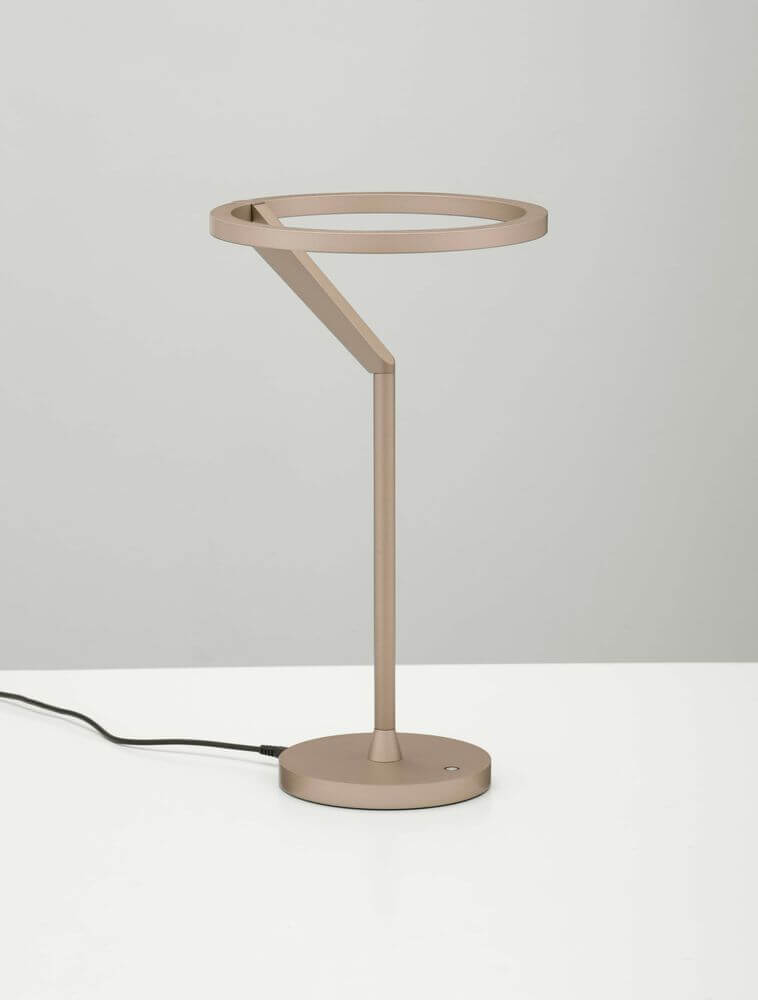 Tilia LED Tischleuchte Ø 22cm 3000K aus hochwertigem Aluminium in Sandy Black mit modernem Design.