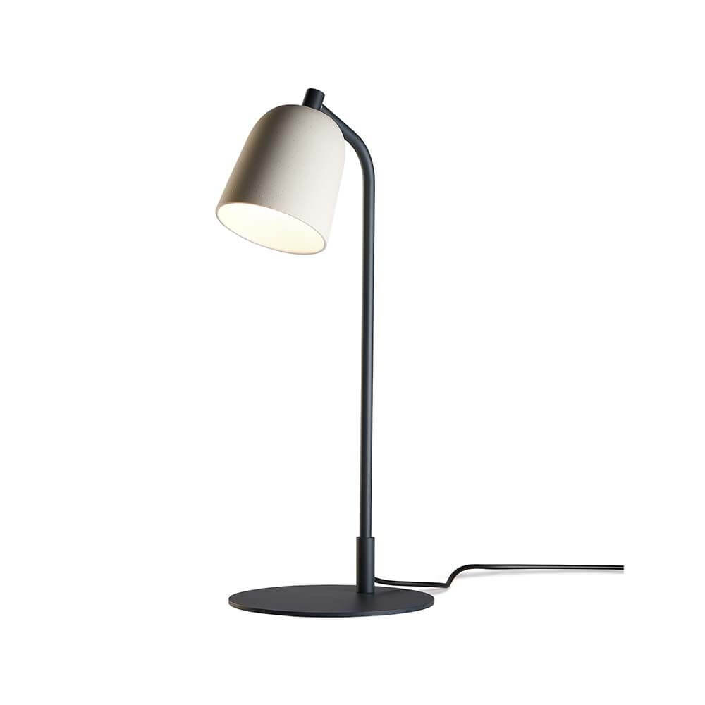 Casablanca Tischlampe Clavio Ø 12cm in modernem Design mit elegantem Lampenschirm und schwarzem Fuß.