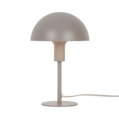 Tischlampe Ellen Mini im skandinavischen Design, ideal für kleine Räume wie Regale oder Fensterbänke.