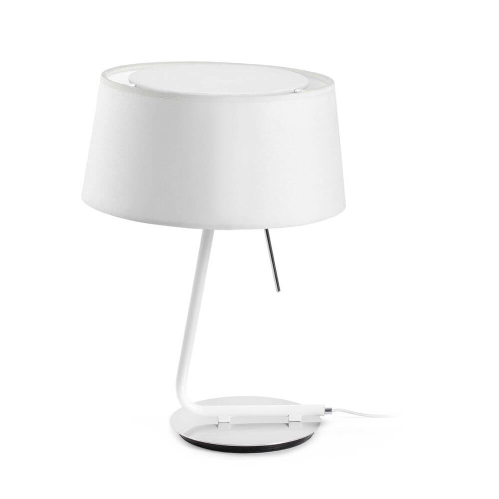 Tischlampe HOTEL Chrom, Weiß mit modernem Design und weißem Lampenschirm auf elegantem Gestell.