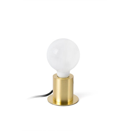 Tischlampe TEN Goldfarben-Satin mit elegantem Design und modernem, runden Lampenschirm aus Glas.