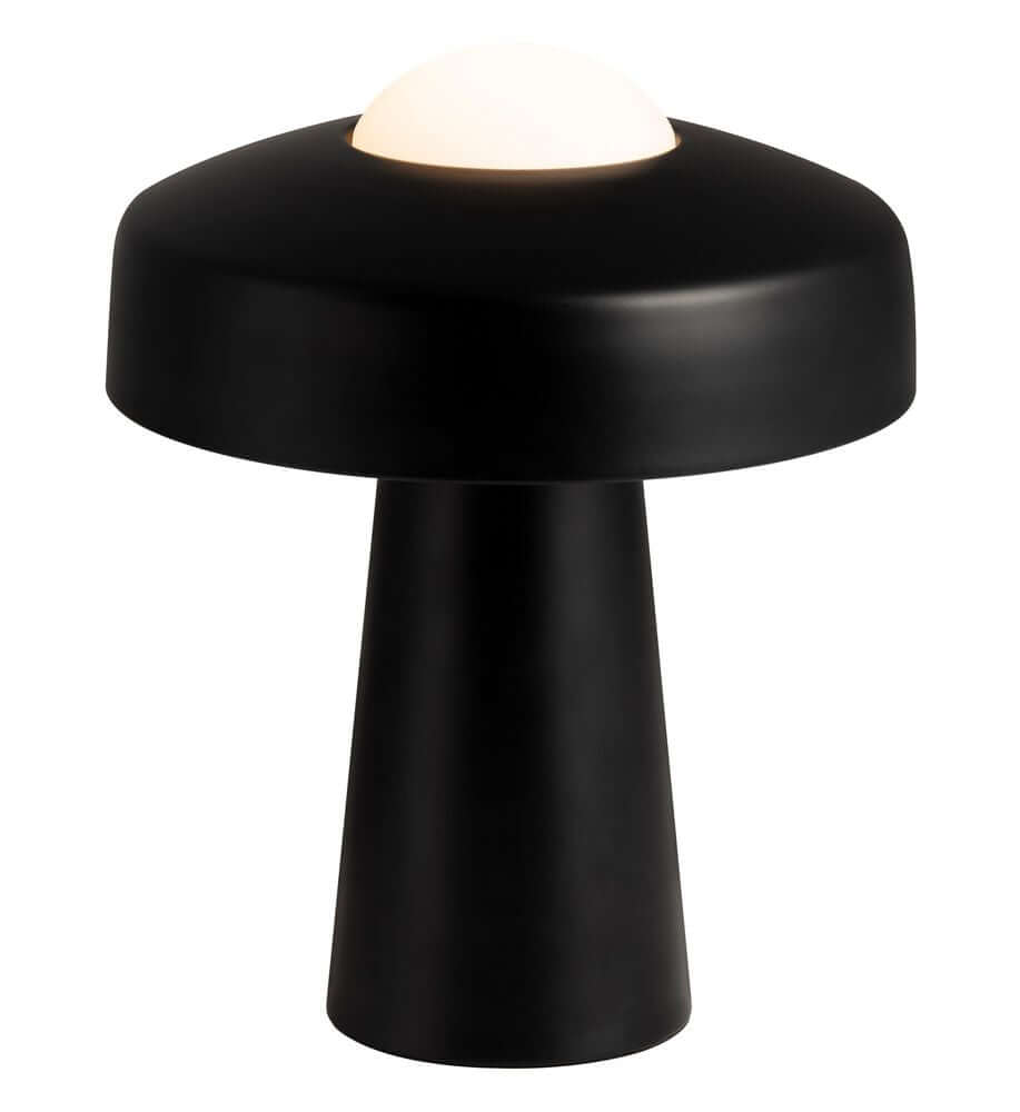 Tischlampe Time in eleganter, pilz-inspirierter Form, aus mattem Metall und Glas, strahlt gemütliches Licht nach oben und unten.