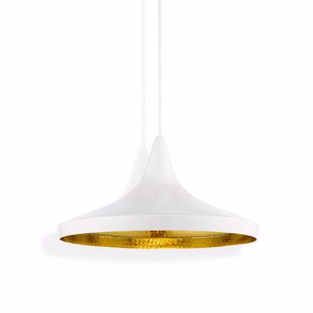 Tom Dixon Beat Wide LED Hängeleuchte Ø 36cm mit weißem Äußeren und goldener Innenseite, schickes Design.