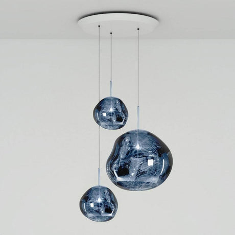 Tom Dixon Melt LED Trio Pendelleuchte 3er Mobile Ø 81cm mit hypnotisierenden, geschmolzenen Glaslichtkugeln.