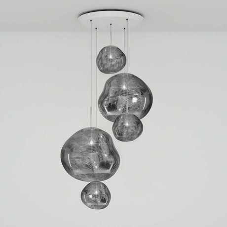 Tom Dixon Melt Large LED Hängelampe 5er Mobile mit hypnotisierenden, schmelzenden Lichtkugeln in Schwarz.