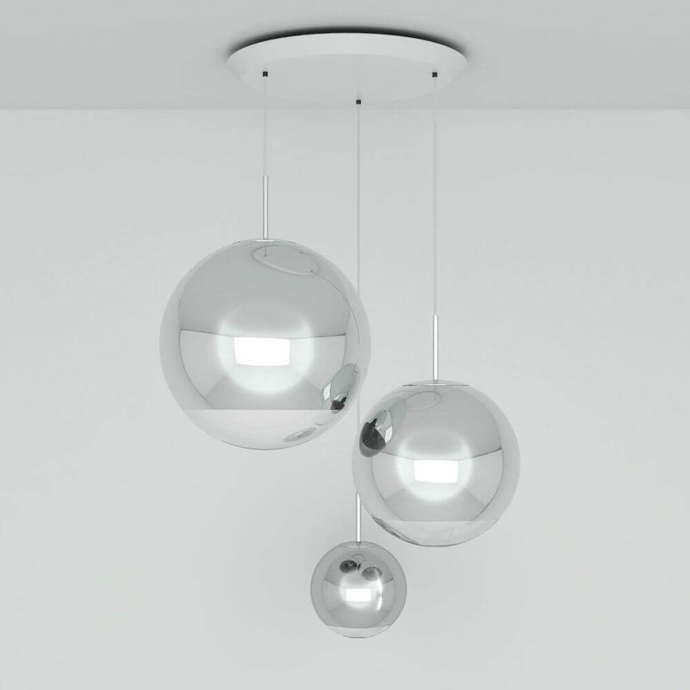 Tom Dixon Mirror Ball 3er Mobile Galerieleuchte in Chrom-Optik mit drei schwebenden runden Spiegelkugeln.