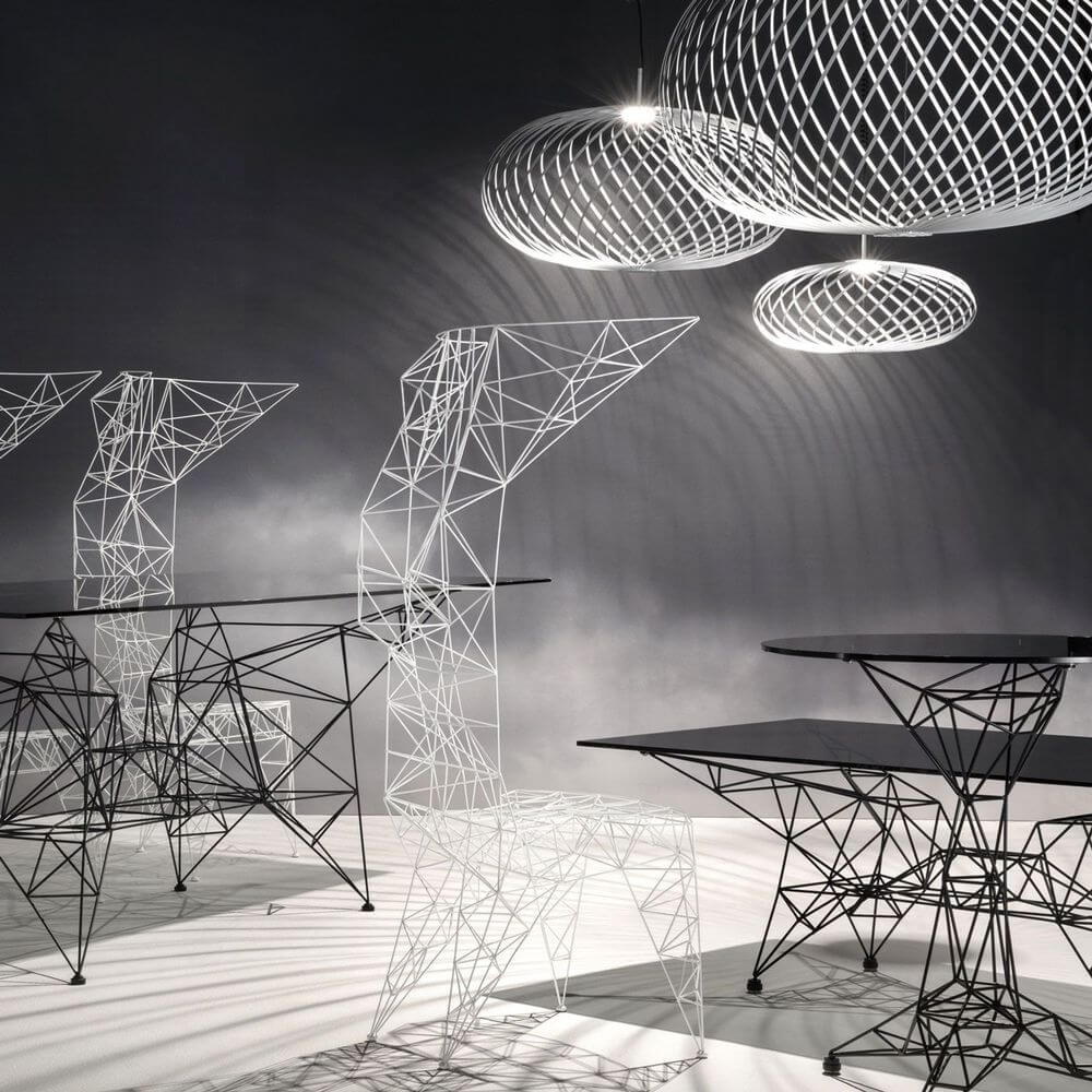 Tom Dixon Spring LED Hängelampe ausziehbar und moderne Möbel im minimalistischen Design