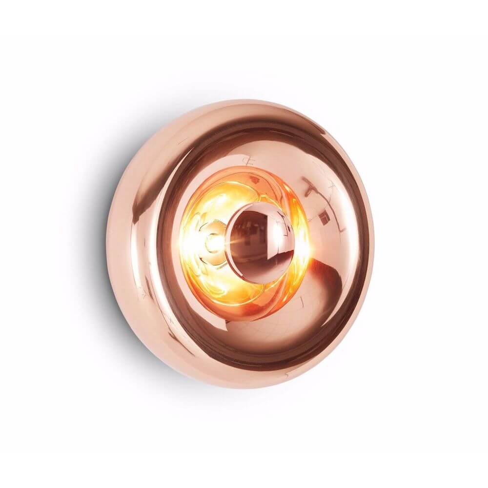 Tom Dixon Void Wandleuchte verspiegelt in Kupfer mit doppelwandigem Design und warmem Licht, Ø 30cm.