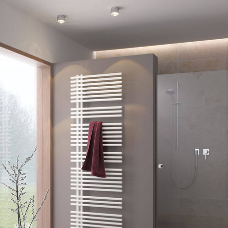 LED Wand- & Deckenleuchte Puk Plus für modernes Bad mit eleganter, schlichter Beleuchtung