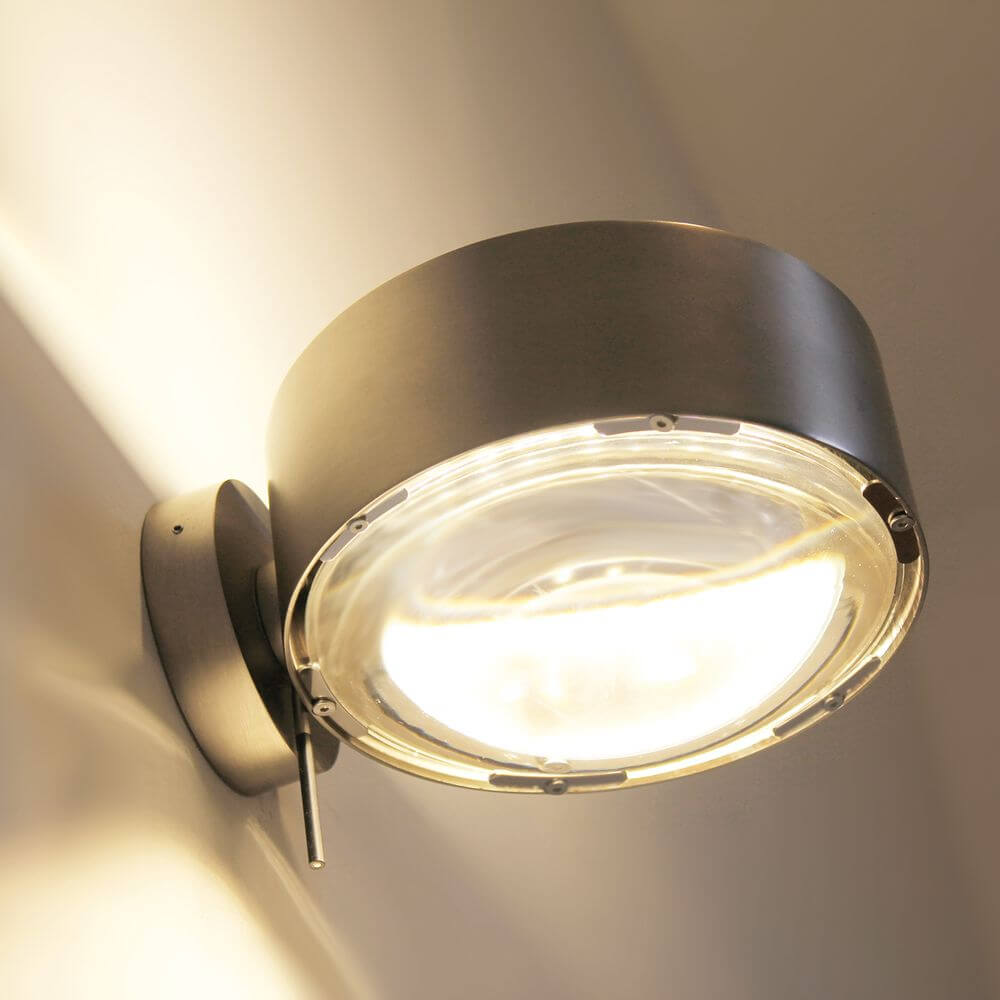 LED Wandlampe Puk Meg Maxx Wall+ in schlichter Eleganz mit hochwertiger Linsentechnik.