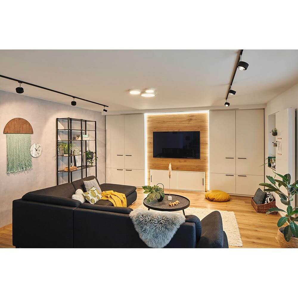 U-Rail LED Schienenspot Cube Schwarz-Matt Dimmbar in modernem Wohnzimmer-Design.