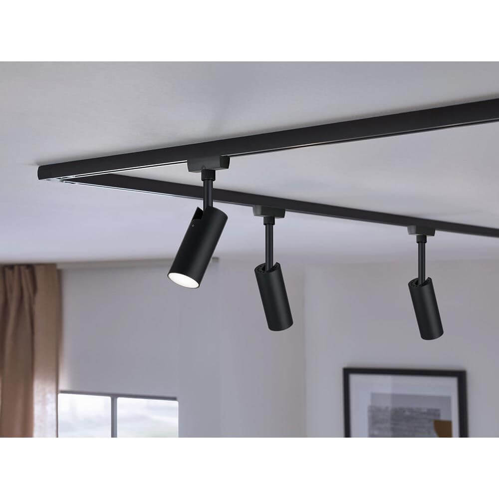 U-Rail LED Schienenspot Tubo Einzelspot Schwarz-Matt, Chrom an einer Decke montiert.