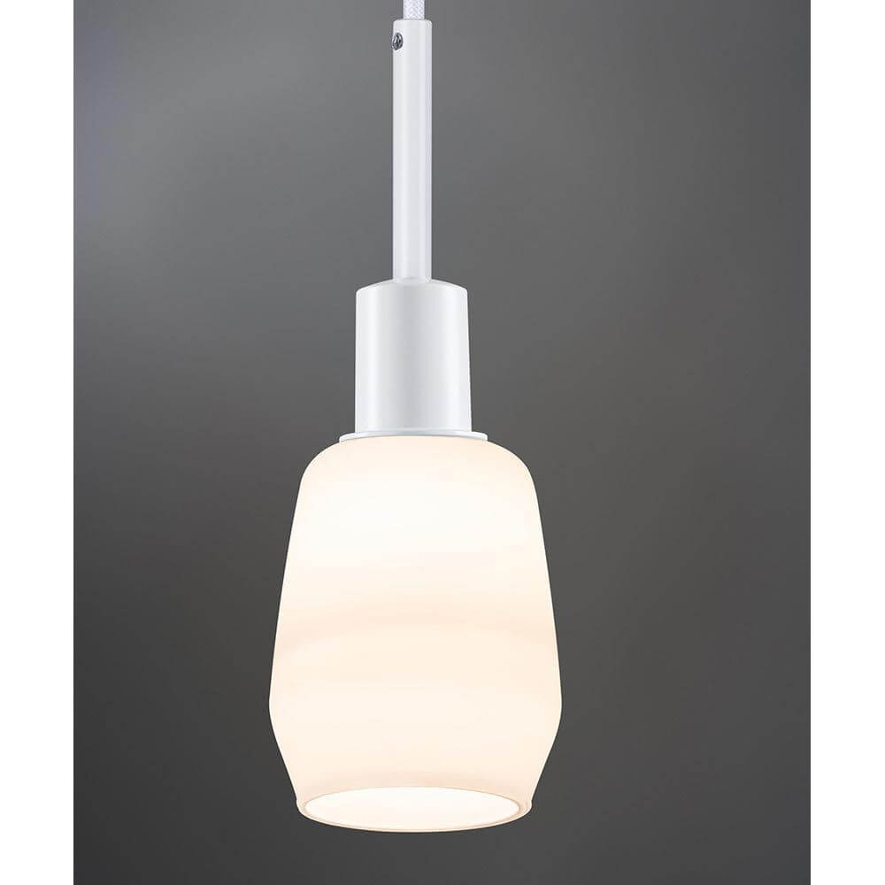 U-Rail Pendelleuchte DecoSystems Dimmbar Weiß mit weißem Lampenschirm und Stoffkabel, ideal für individuelle Wohnkonzepte.
