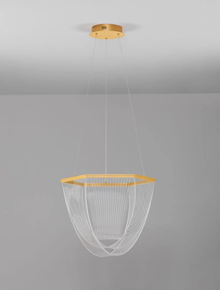 Valentin LED Pendelleuchte 3000K Gold in modernem Design mit goldenen Akzenten und dimmbarer LED-Beleuchtung.