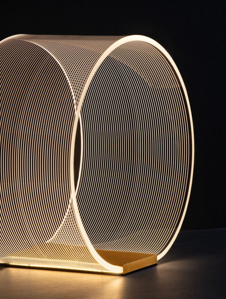 Valentin LED Tischleuchte Ø 28cm 3000K Gold, elegante Leuchte in Kreisform, energieeffiziente LED, dimmbar.
