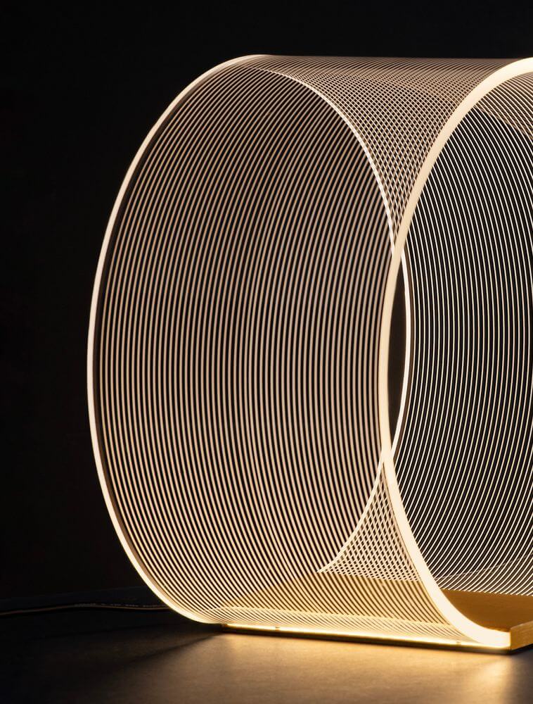 Valentin LED Tischleuchte Ø 28cm 3000K Gold mit modernem, elegantem Design und dimmbarer Funktion.