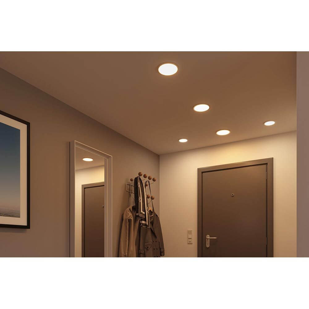 VariFit LED Einbaupanel Areo mit 3-Stufen-Dimmer Chrom IP44 in einem modernen Flur