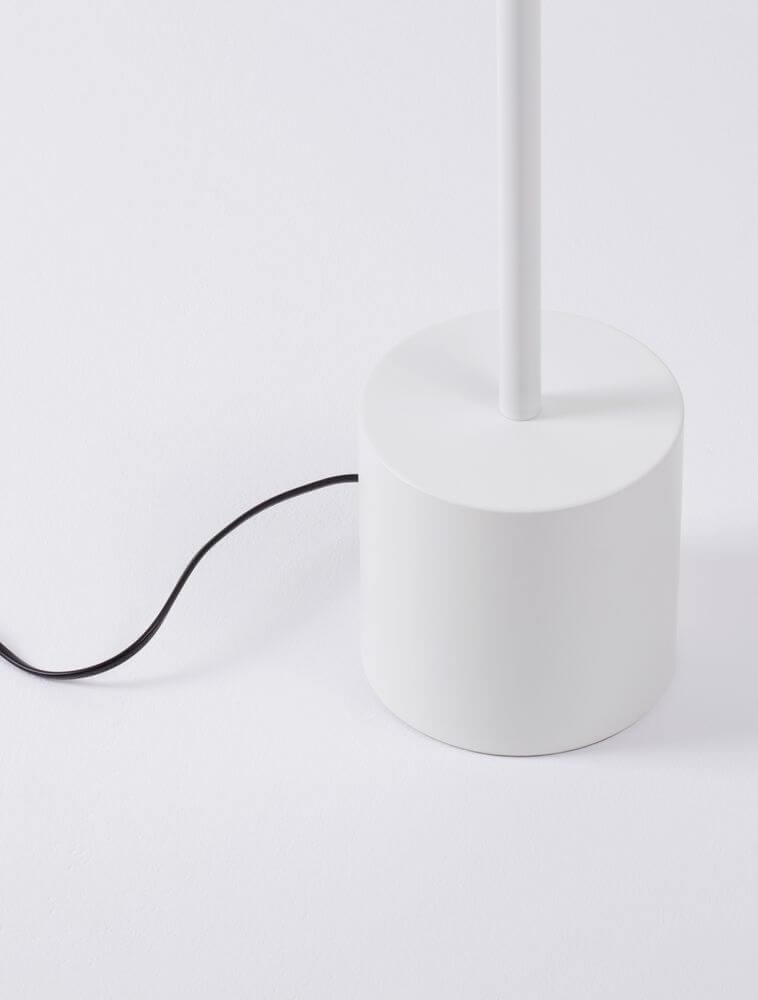 Vetro LED Stehlampe H 136cm Ø 40cm 3000K mit weißem Sockel und Kabel
