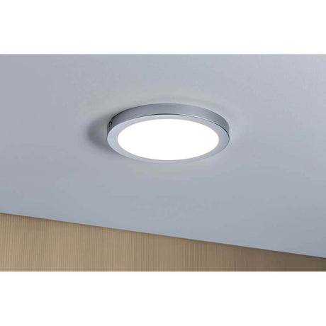Wandleuchte Atria LED-Panel 220mm 15W 4000K an der Decke montiert mit neutralweißem Licht.