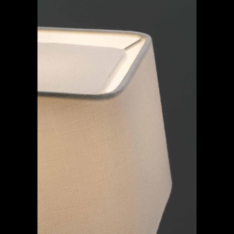 Detailaufnahme der Wandlampe SWEET Weiß mit elegantem Design