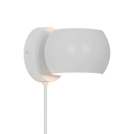 Applique murale Belir en blanc, idéale pour la cuisine ou le salon avec un effet lumineux élégant.