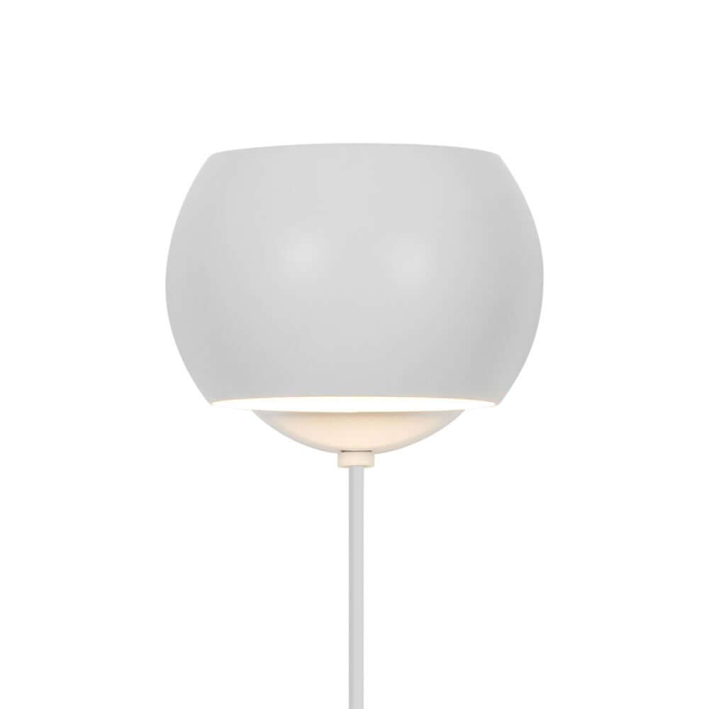 Wandleuchte Belir in rundem Design, ideal für Küchen- oder Wohnraumbelichtung mit elegantem Lichteffekt.