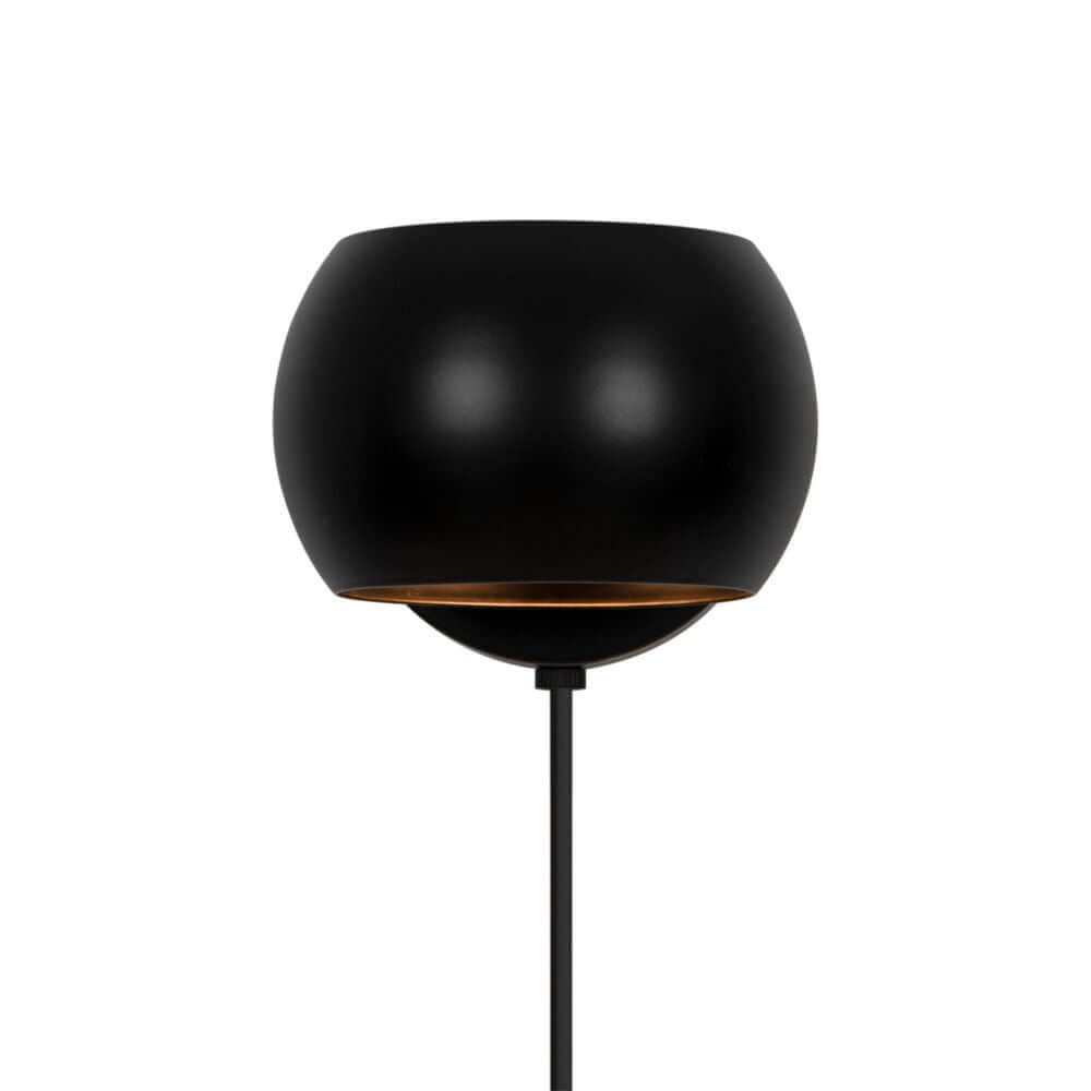 Wandleuchte Belir in schwarzem Design, perfekt für Wohnräume und elegante Beleuchtungseffekte.