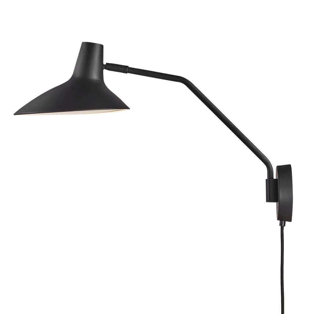 Wandleuchte Darci mit modernem Industriedesign und verstellbarem Lampenkopf für stilvolle Beleuchtung.