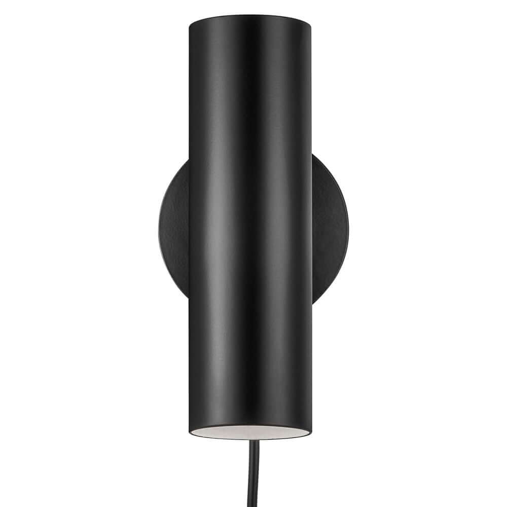 Wandleuchte MIB 6 in Schwarz, modernes skandinavisches Design mit schwenkbarem Leuchtenkopf für vielseitige Nutzung.