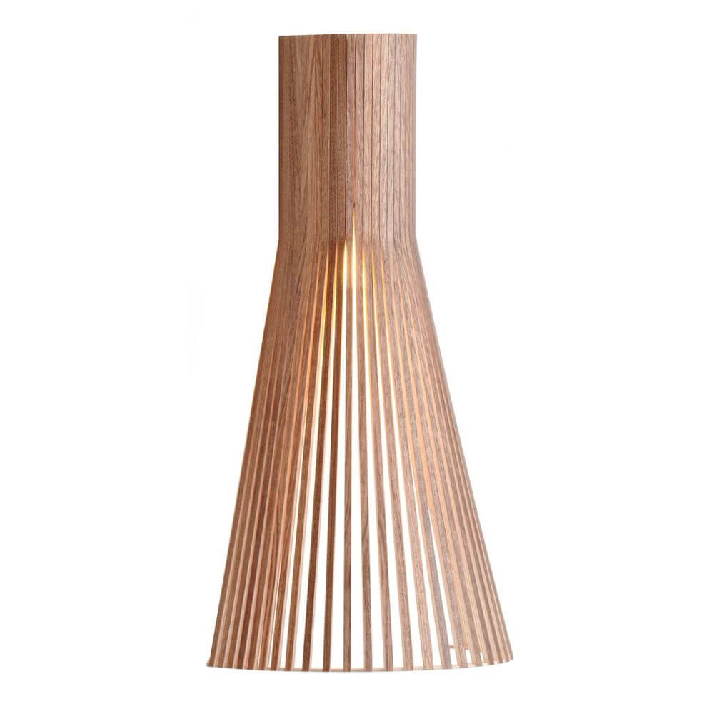 Wandleuchte Secto Small 4231 aus Holz 45cm mit modernem Design aus birken Holz.